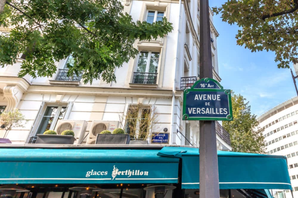 photo avenue de versailles paris france